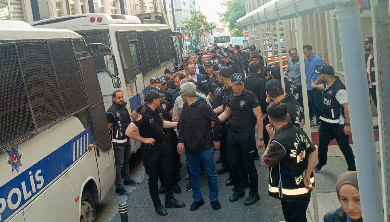 Büyükçekmece Belediyesi’ne yönelik ‘yolsuzluk’ davasında Hasan Akgün: Suç örgütü iddialarını reddediyorum